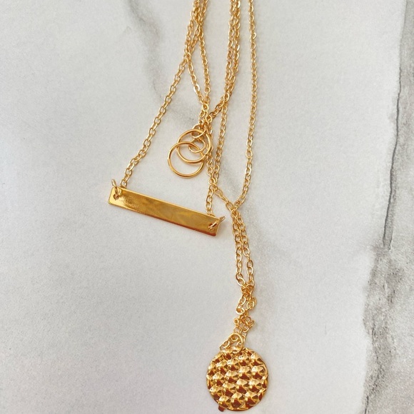 Layered Pendant Fashion Necklace Gold Tone Costume Jewelry Minimalist  NWT - Picture 2 of 3